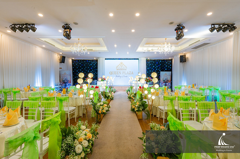 Hình ảnh hệ thống âm thanh ánh sáng tại Queen Plaza Tân Bình