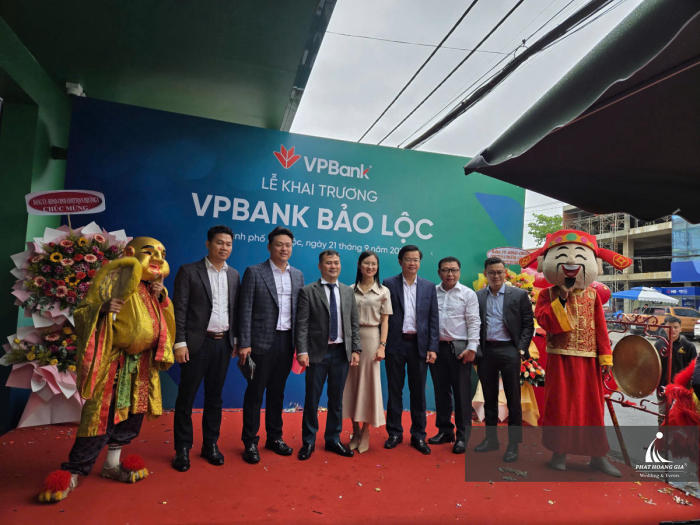 khai trương VP bank