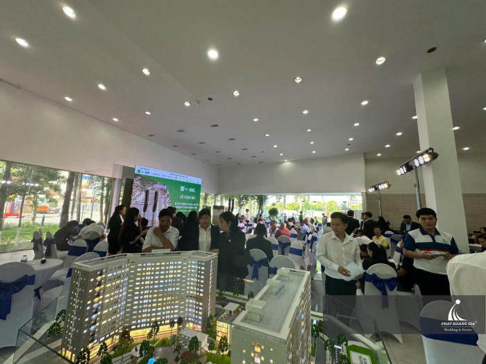 sự kiện mở bán