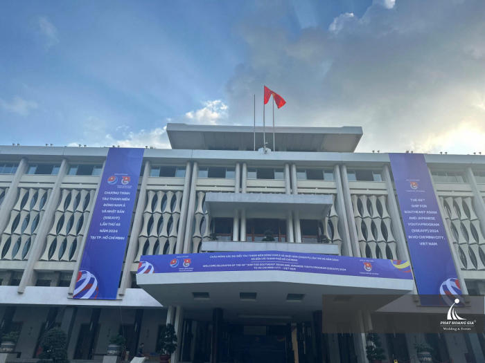 Tàu thanh niên Đông Nam Á