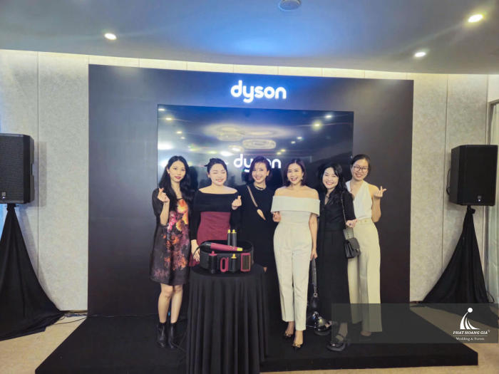 ra mắt sản phẩm Dyson