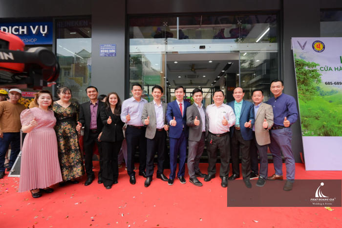 khai trương vinfast