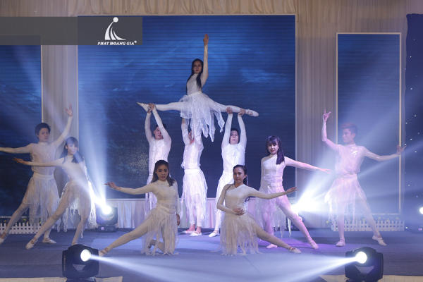 cung cấp vũ đoàn nhóm nhảy chuyên nghiệp 4
