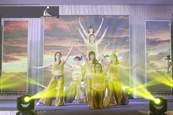 cung cấp vũ đoàn nhóm nhảy chuyên nghiệp 10