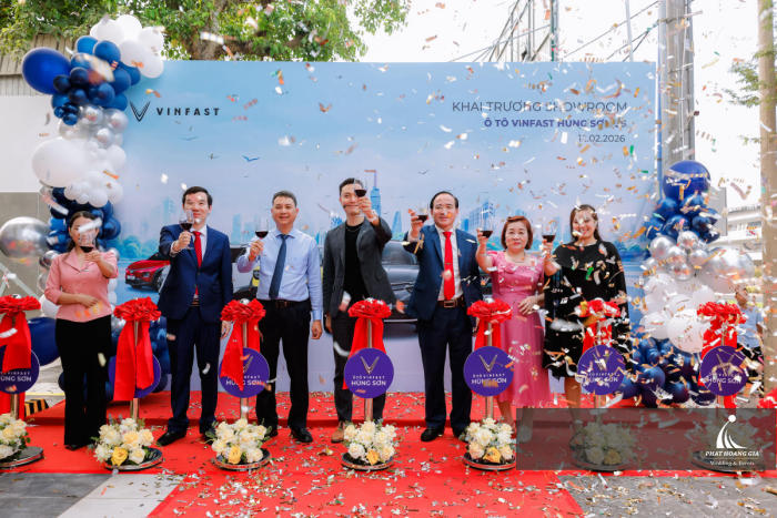 khai trương showroom 3s Hùng Sơn