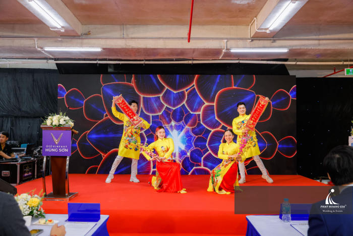 khai trương showroom 3s Hùng Sơn