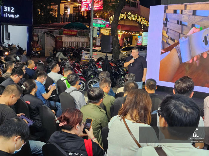 sự kiện ra mắt sản phẩm