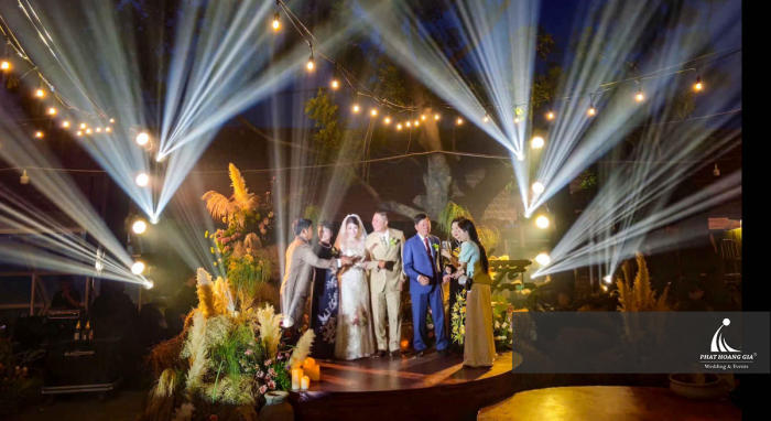 wedding ngoài trời