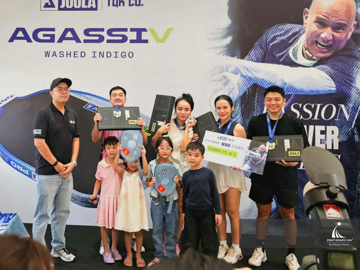sự kiện ra mắt JOOLA Agassi Pro V Limited Edition