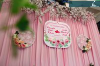 KHOÁC LÊN KHÔNG GIAN LỄ GIA TIÊN VỚI TONE HỒNG CHỦ ĐẠO