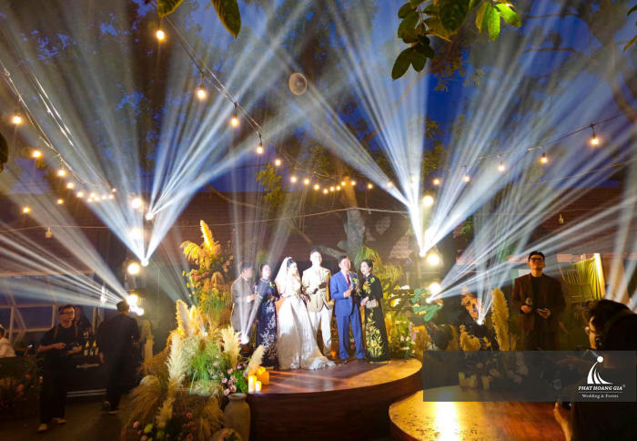 HAPPY WEDDING