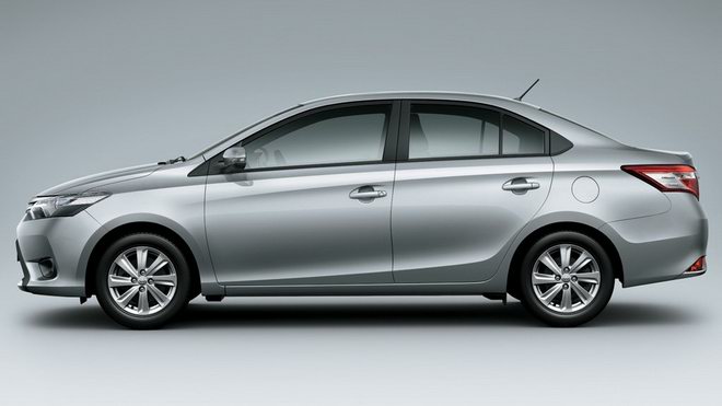 Ôtô giá 300 triệu, người Việt chịu 600 triệu tiền thuế