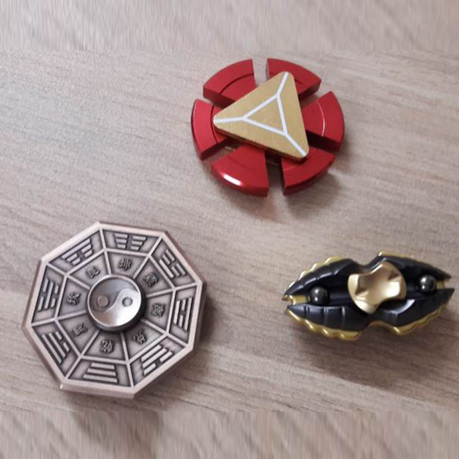SPINNER BÁT QUÁI TRỪ TÀ