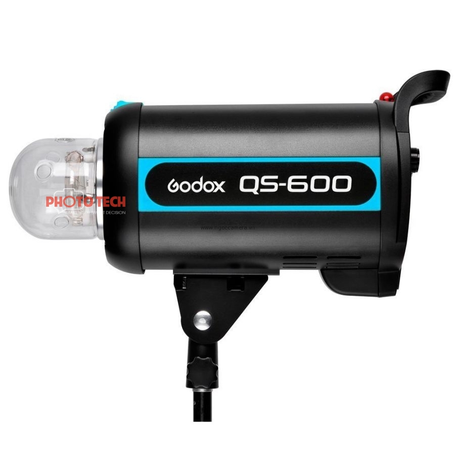 ĐÈN GODOX QS600