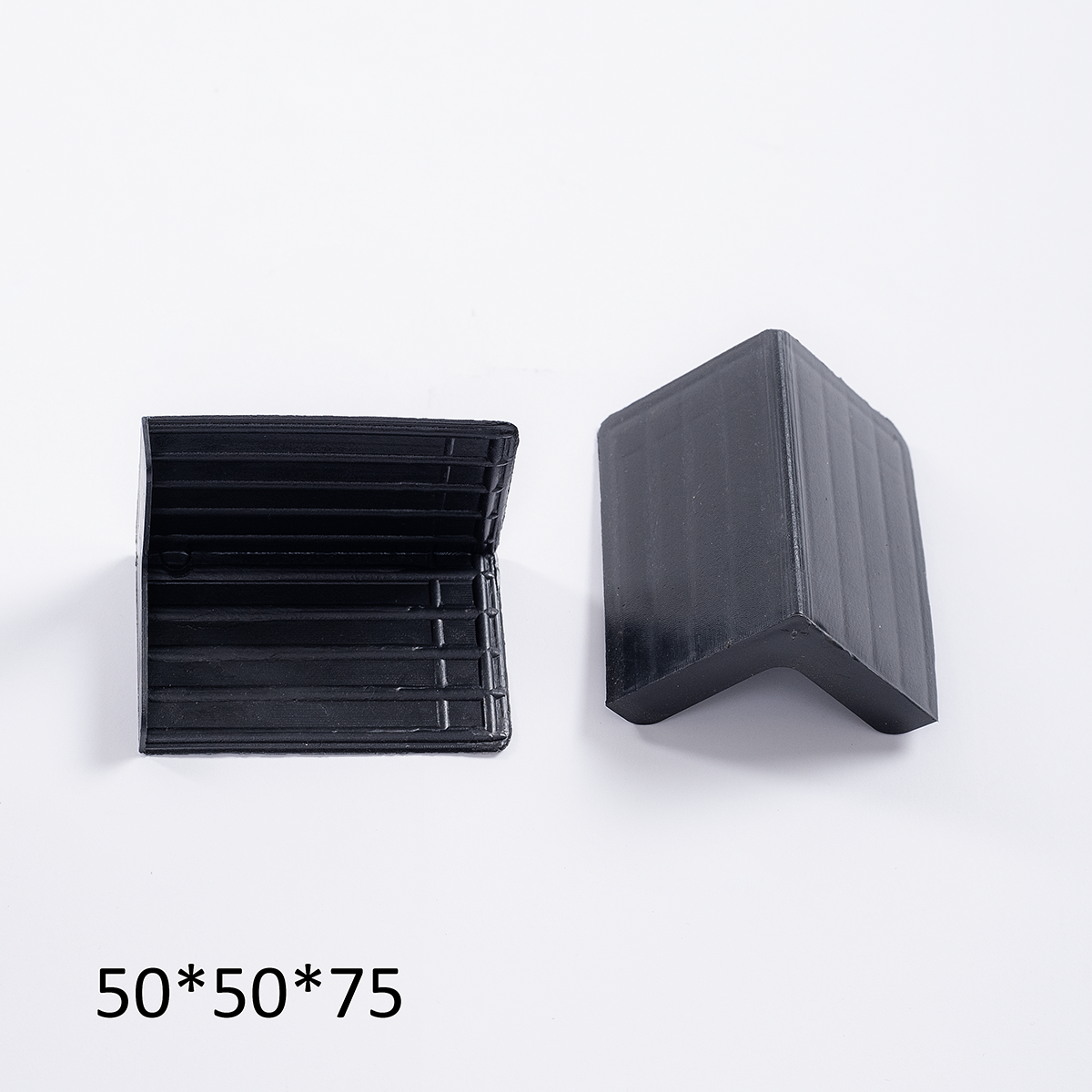 Ke nhựa góc vuông 50*50*75