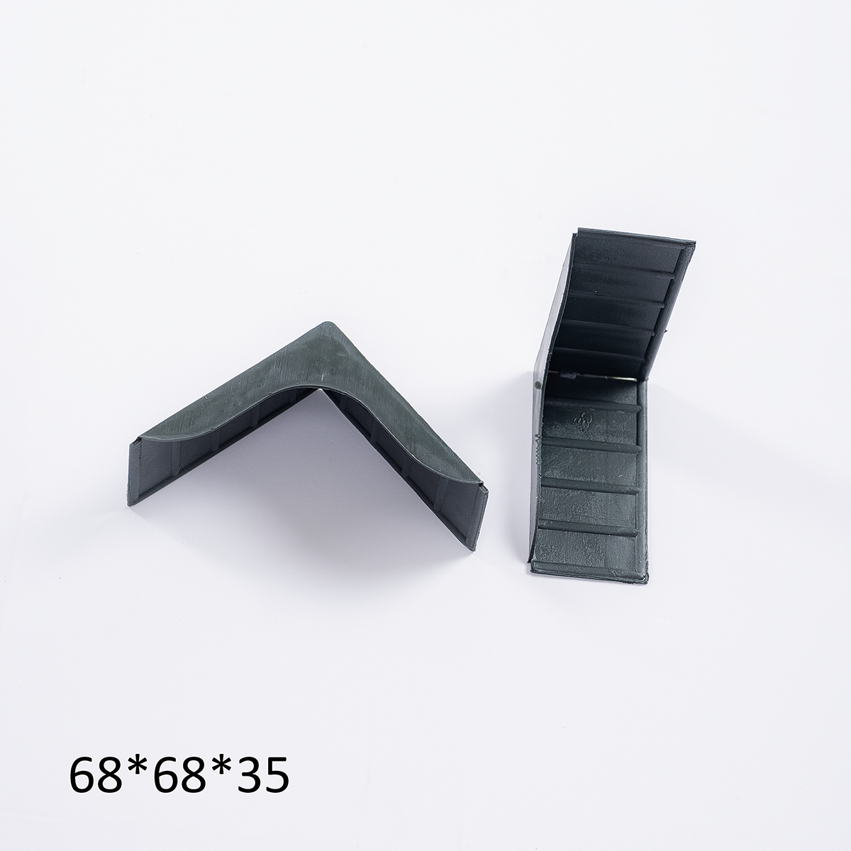 Ke nhựa góc vuông 68*68*35