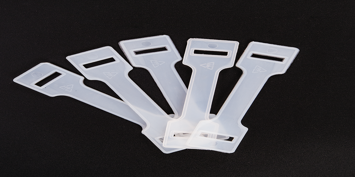 Quai xách nhựa hộp Carton