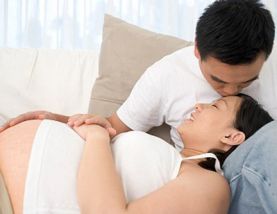 Hãy làm 6 điều này cùng vợ trong phòng sinh