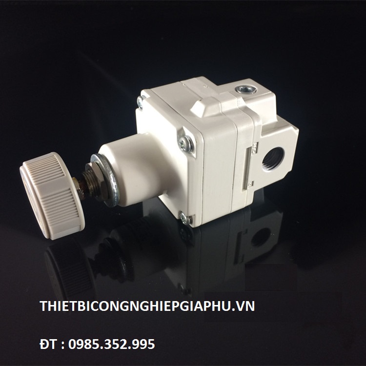 SMC precision pressure regulating valve IR1000/1010/1020/2000/2010/2020-01/02-01BG-02BG
IR1000-01 ,IR1010-01 ,IR1020-01 ,IR2000-02 ,IR2010-02 ,IR2020-