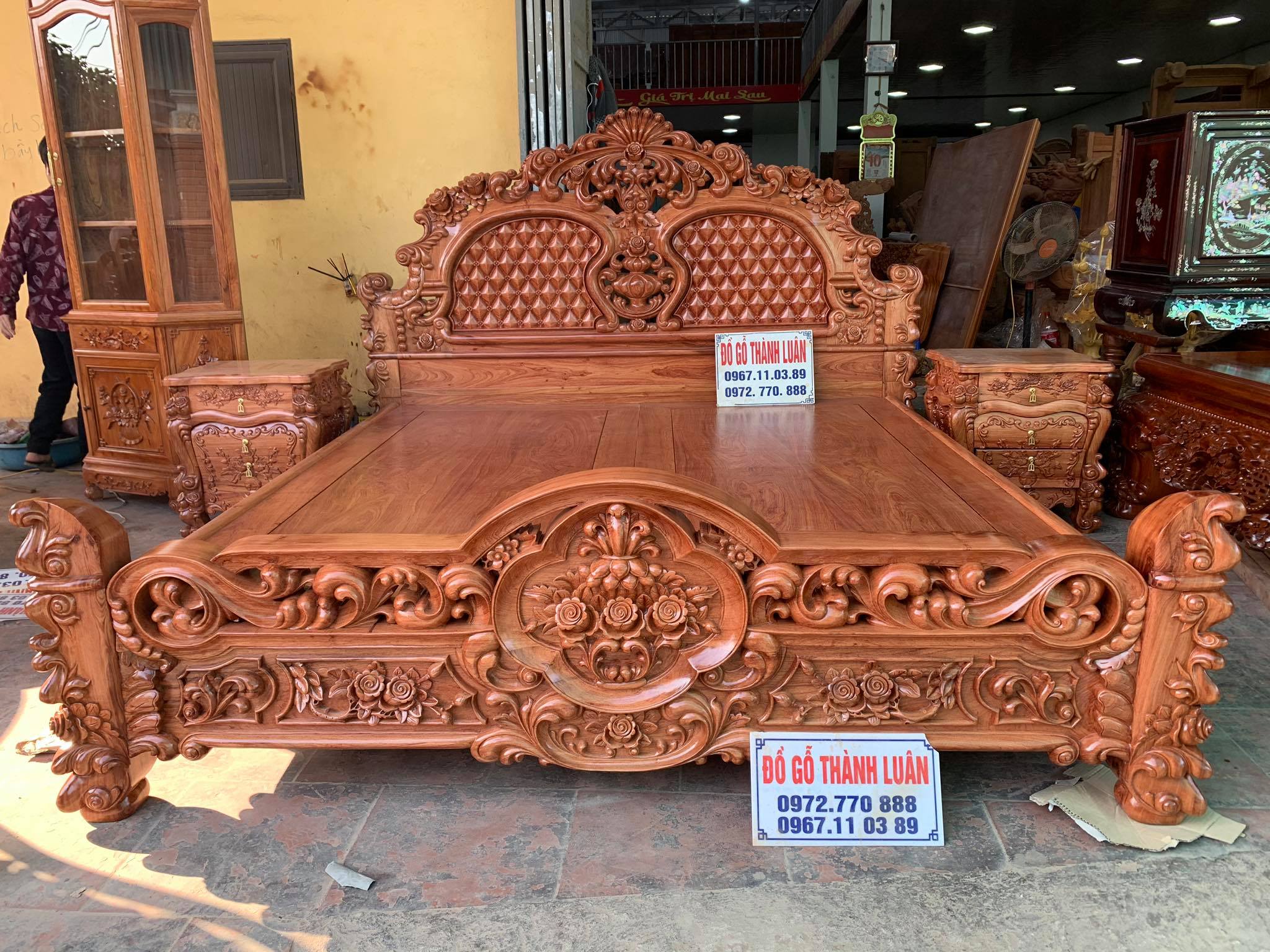 Giường Hồng Lu-i Khủng Gỗ Hương Đá