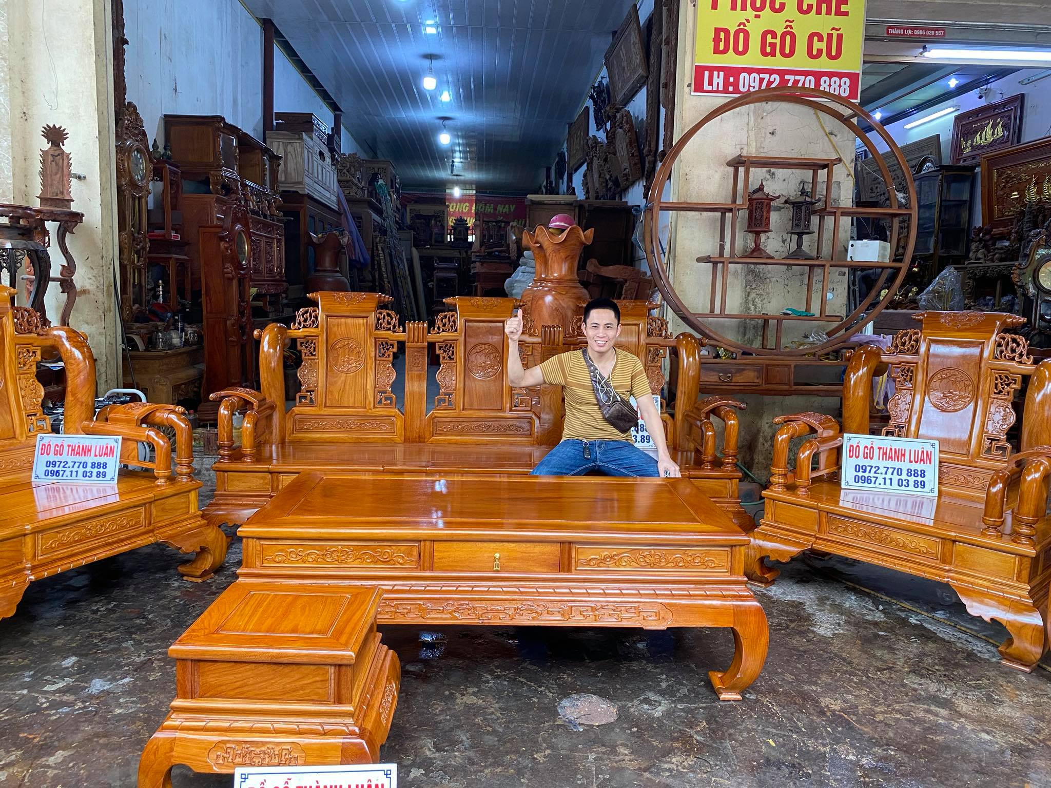 Bộ Ghế Tần Thuỷ Hoàng Gỗ Gõ Cột 12 Liền