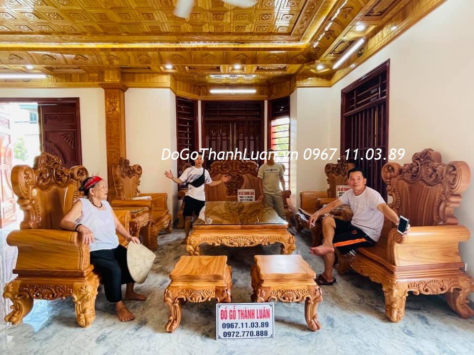 Bộ Ghế Hoàng Gia Louis Gỗ Gõ Đỏ và Kệ Tivi