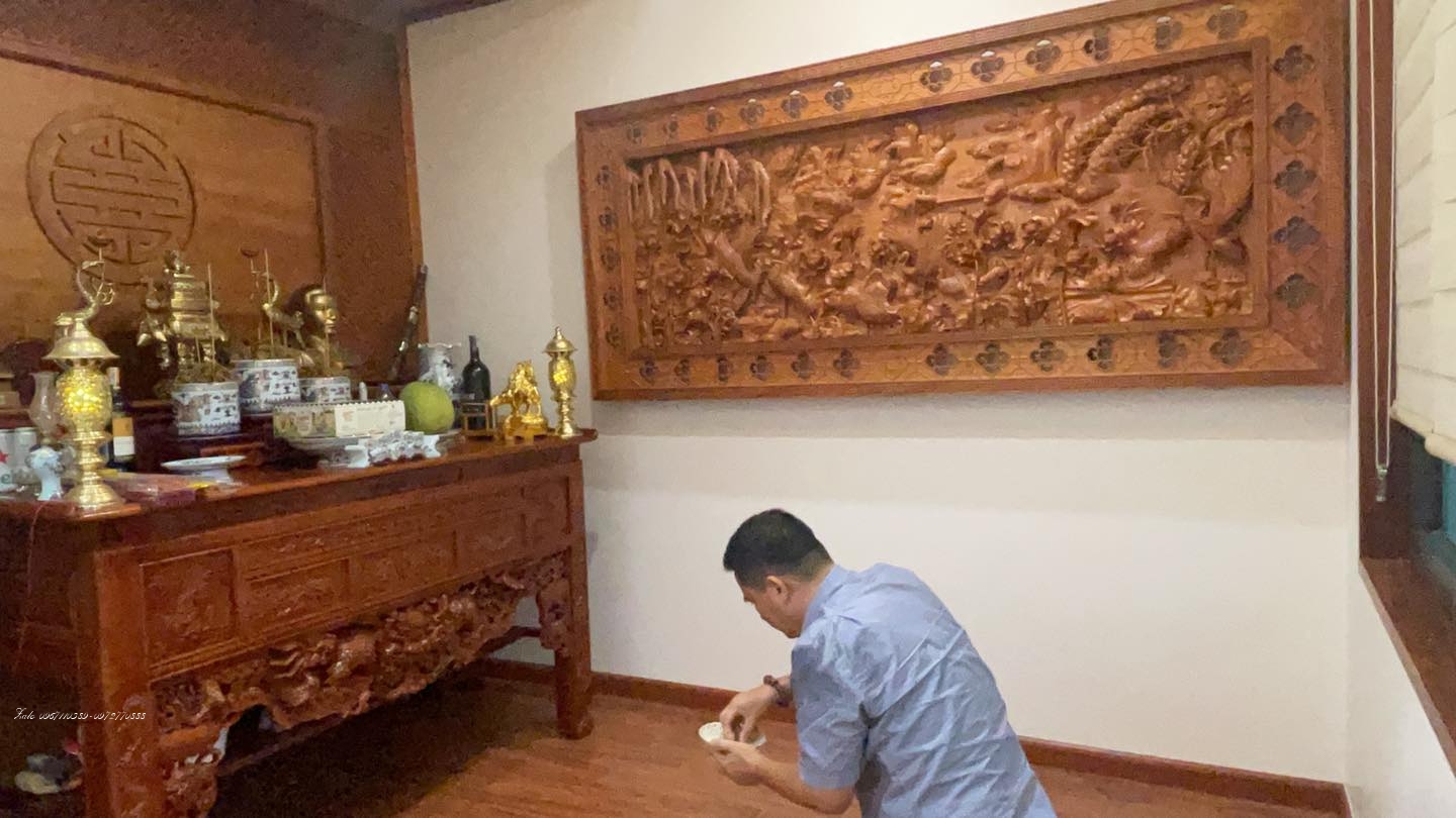 Bộ bàn ghế Đỉnh Rồng:.,