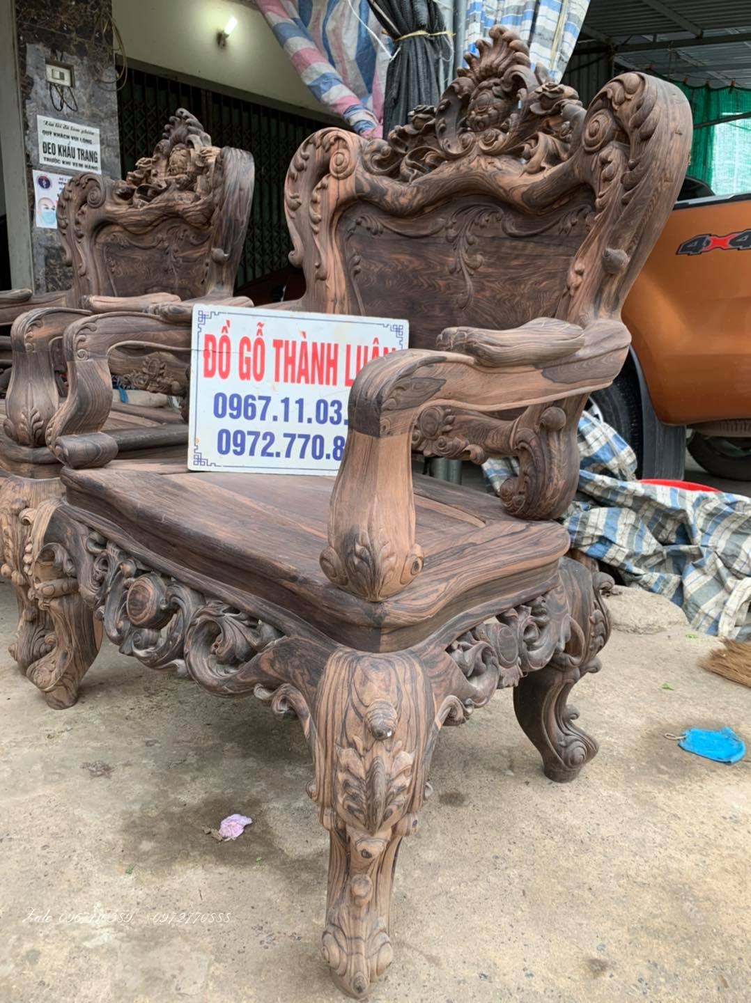 Bộ Bàn Ghế Lu-i (Louis) Tân Cổ Điển.