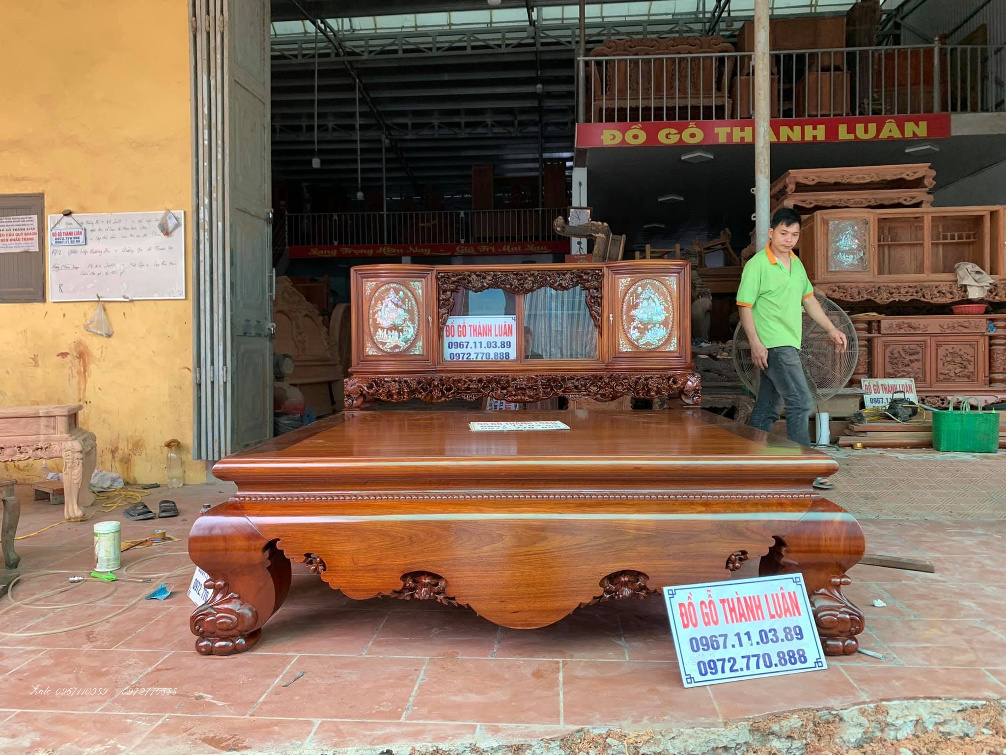 SẬP GỤ TỦ CHÈ SIÊU VÍP.