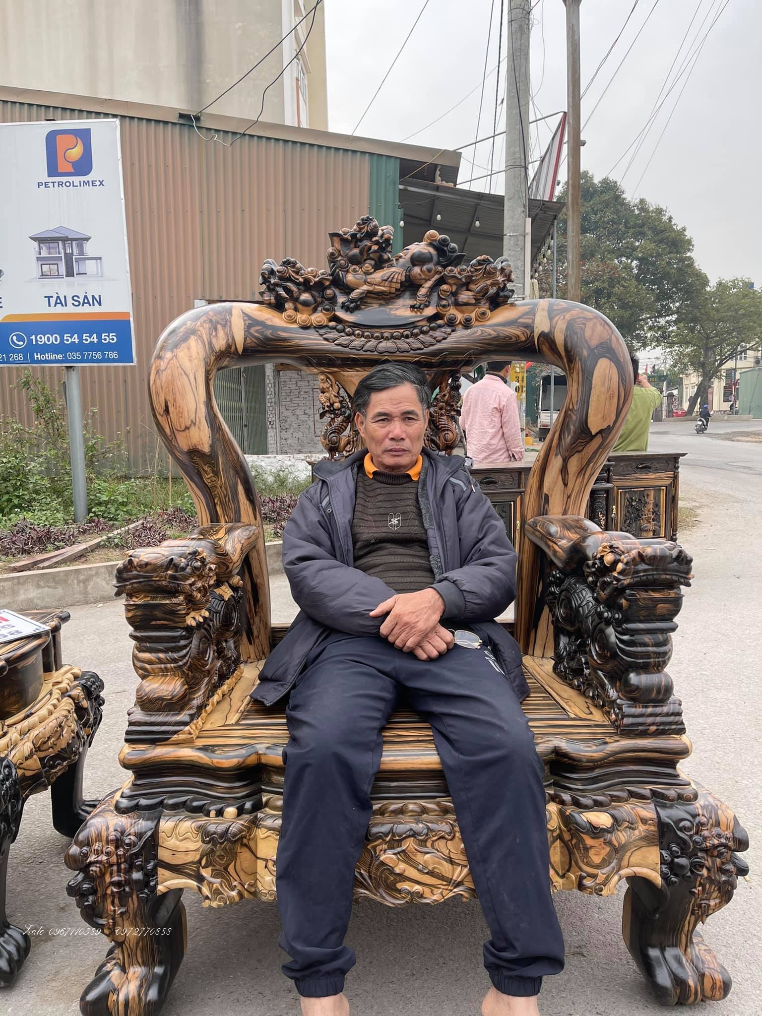 Bộ Bàn Ghế Minh Quốc Nghê Gỗ Mun:::
