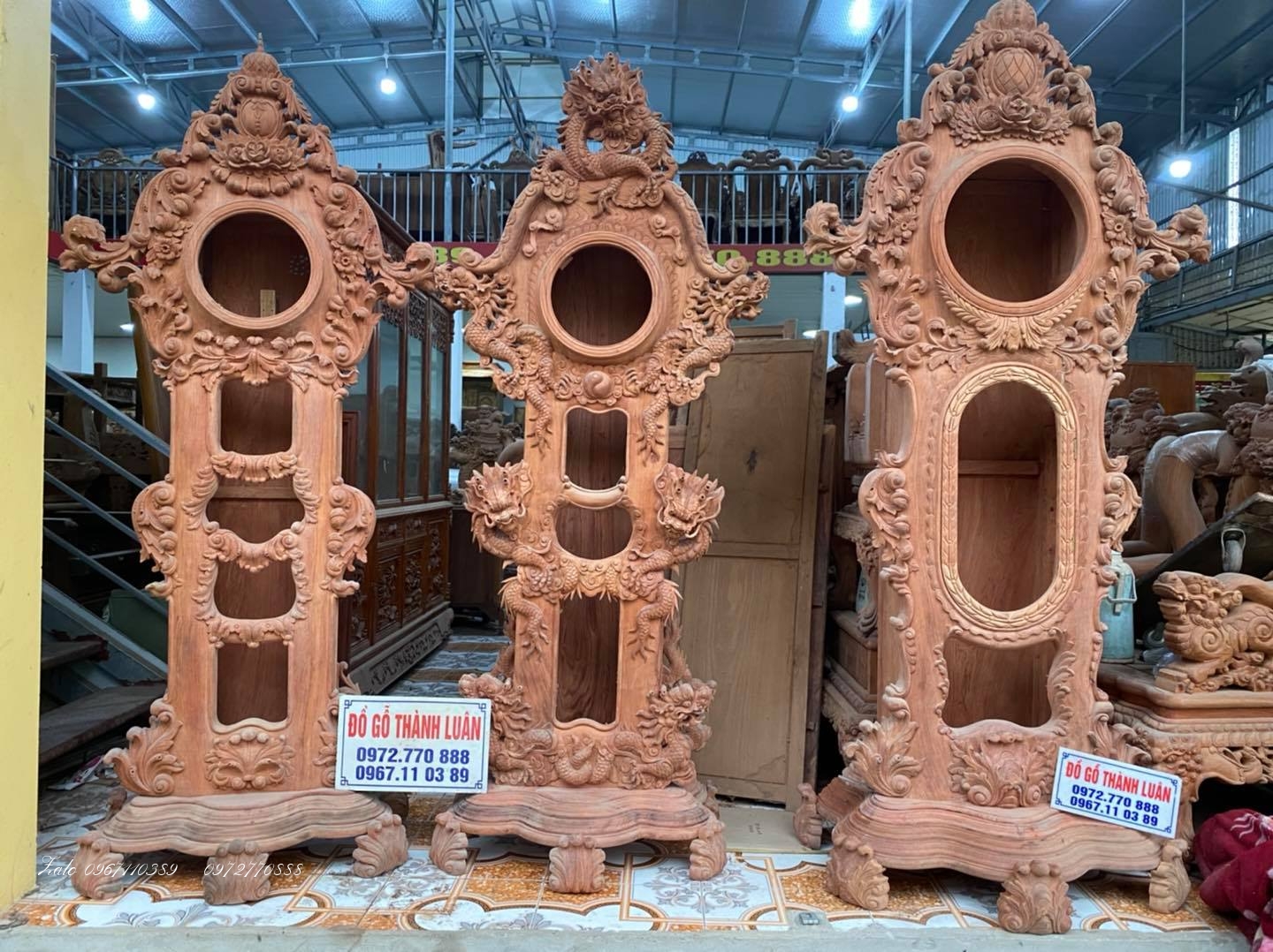 ồng hồ cây gỗ hương đá.