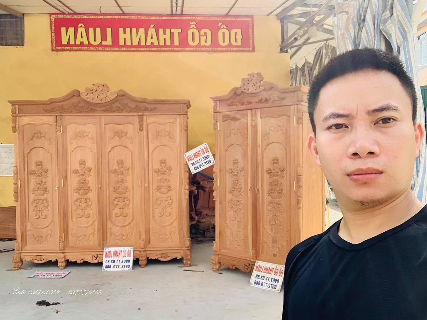 Tủ Áo Hoa Hồng Lu-i Hoàng Gia