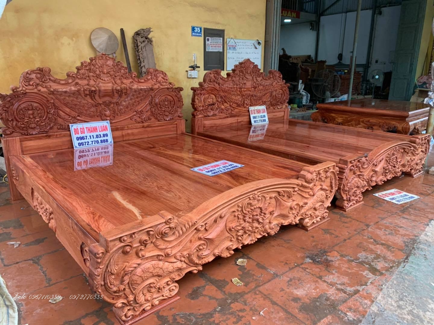 Giường Mẫu Hoàng Gia.