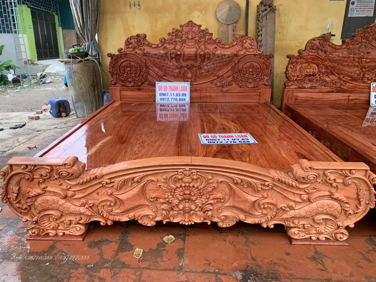 Giường Mẫu Hoàng Gia.