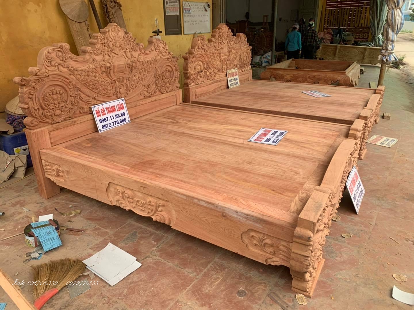 Giường Mẫu Hoàng Gia:,