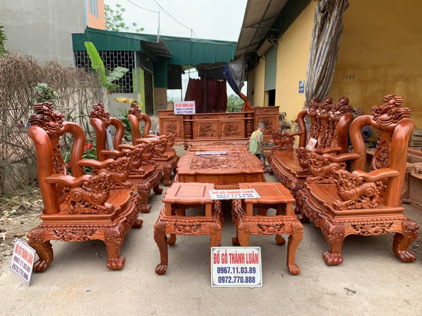 NỘI THẤT PHÒNG KHÁCH...