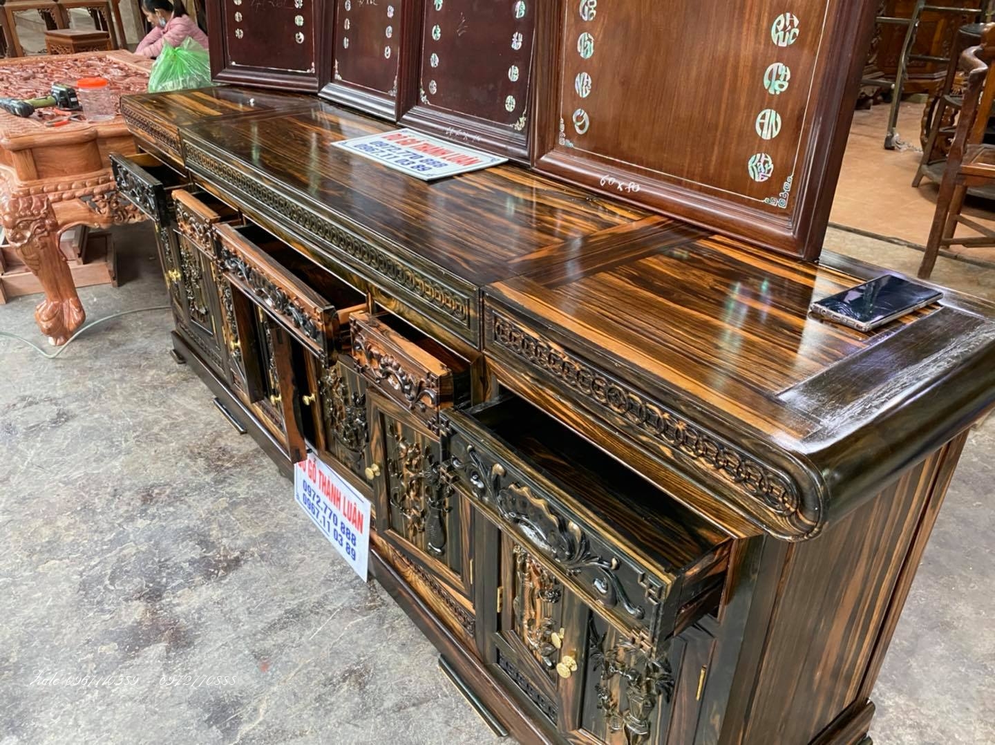 nội thất phòng khách toàn gỗ mun Lào,