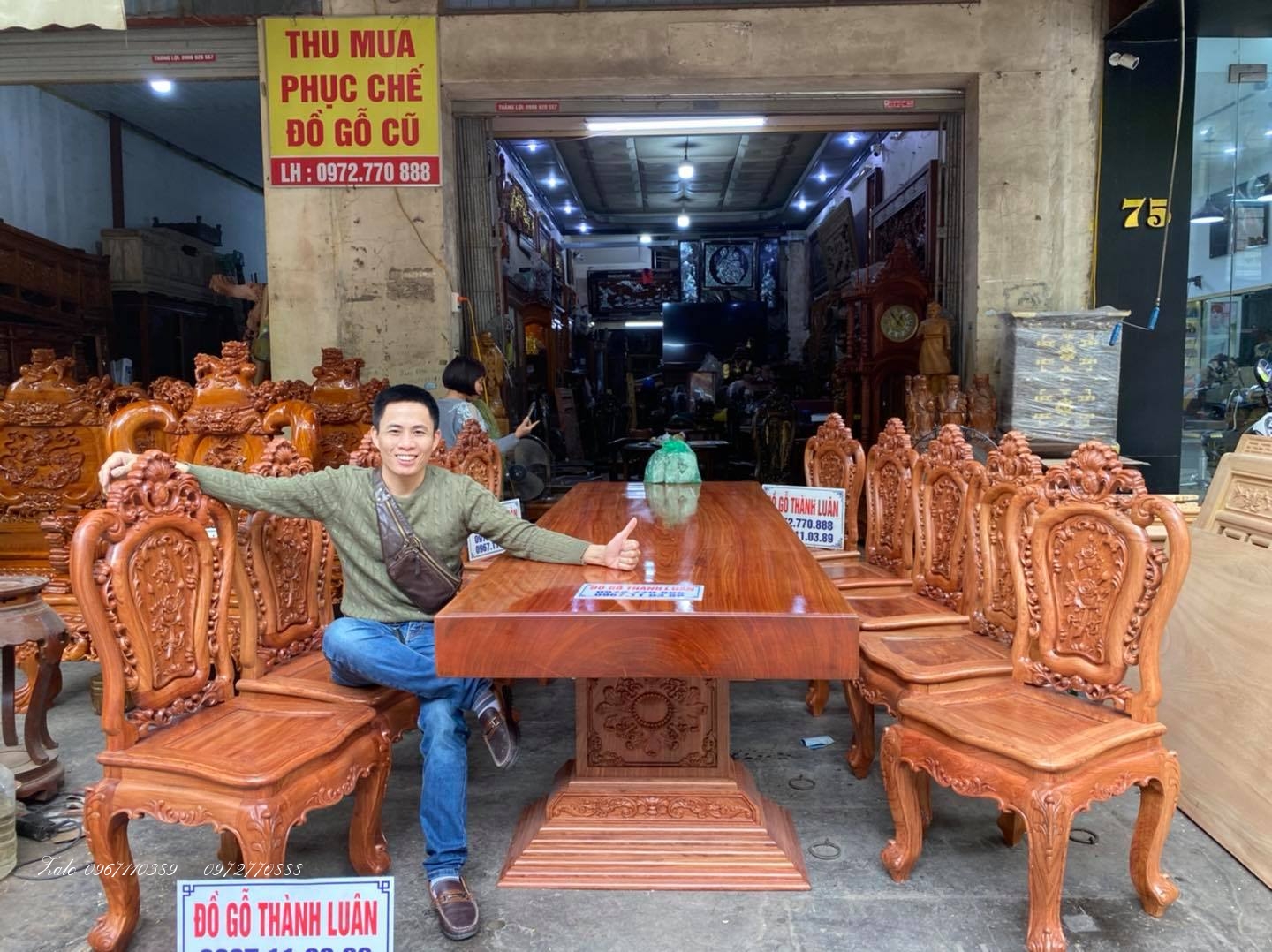 bộ bàn ghế ăn siêu khủng gỗ hương đá liền khối.,.