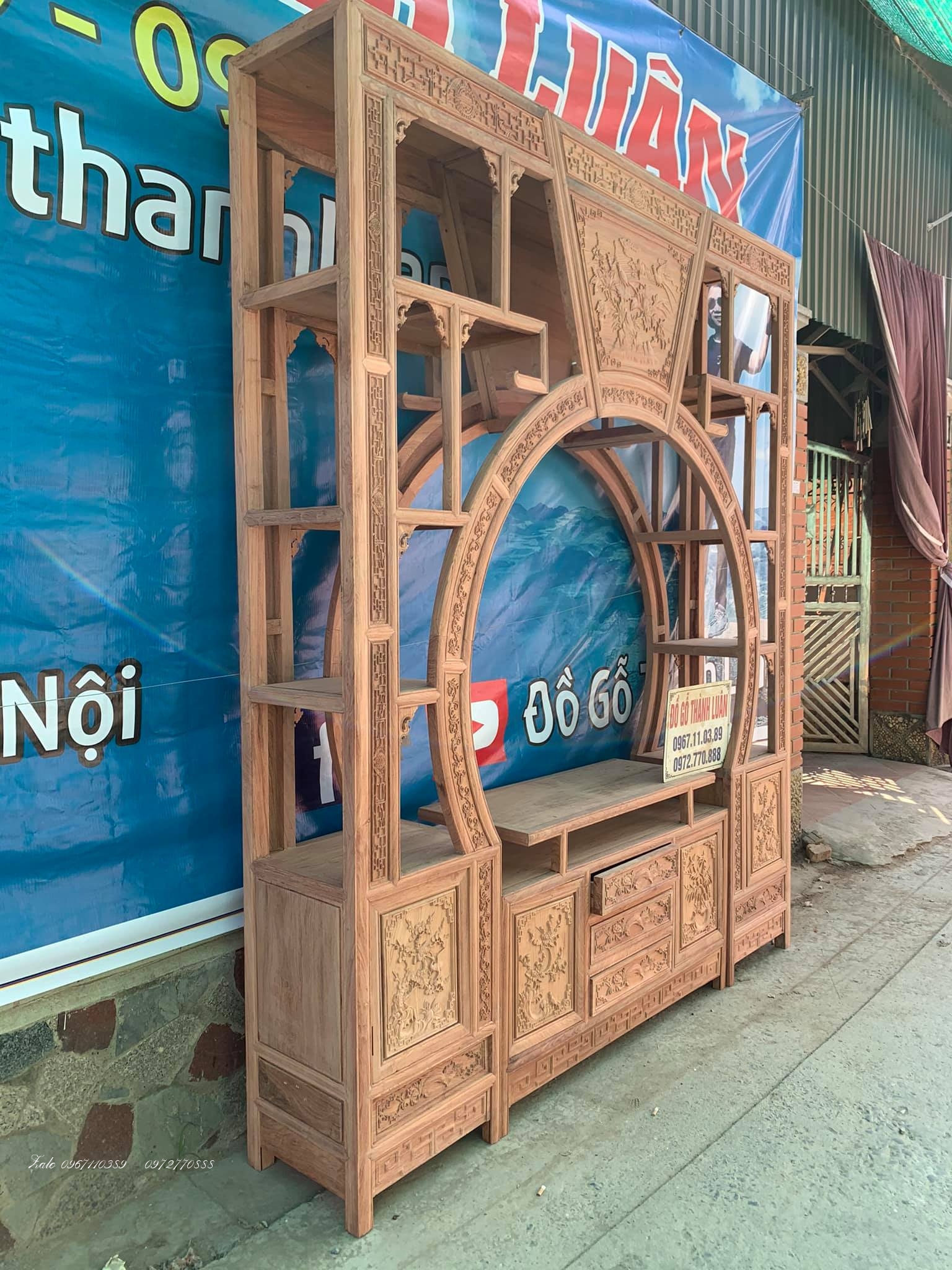 Tủ Cổng Gỗ Hương Đá: