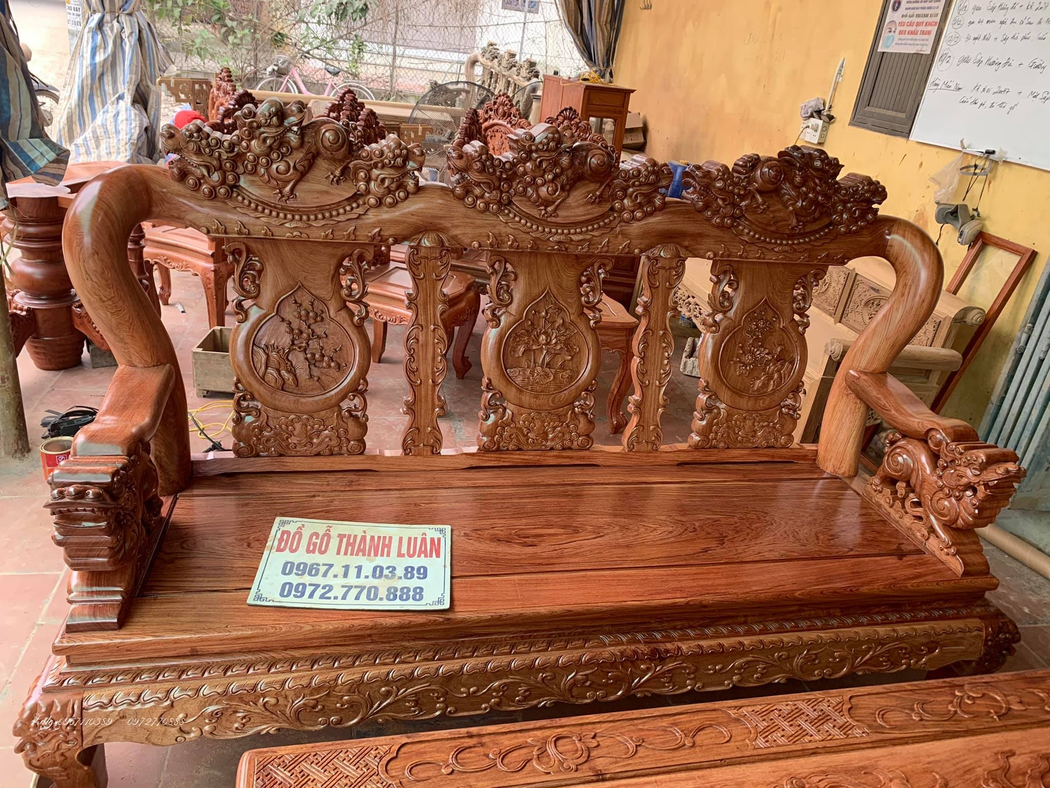 Bộ Bàn Ghế Minh Quốc Nghê Gỗ Hương