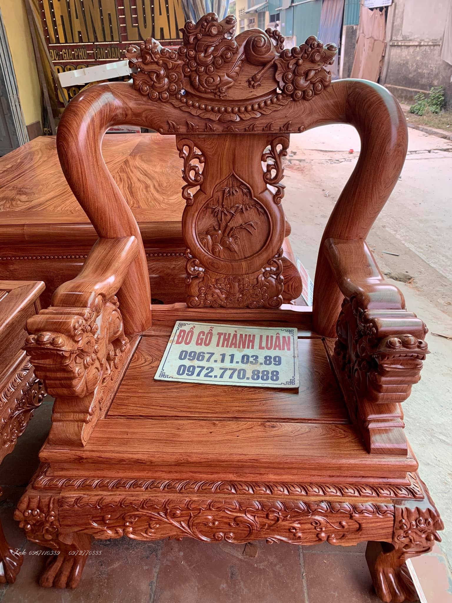 Bộ Bàn Ghế Minh Quốc Nghê Gỗ Hương .
