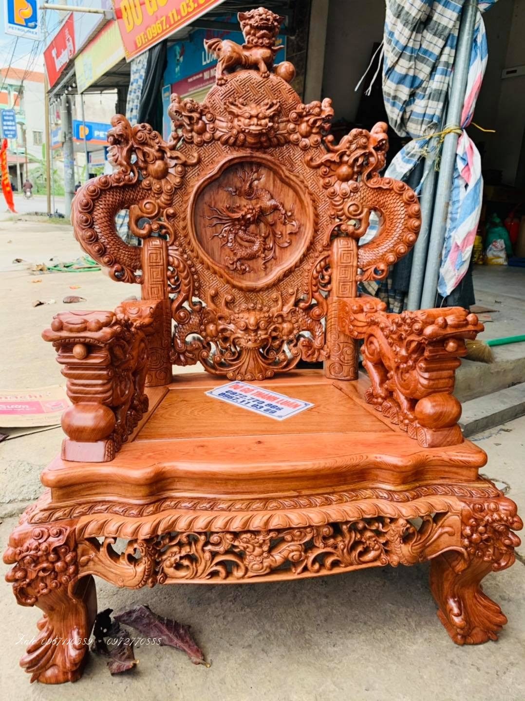 BỘ GHẾ ĐỈNH RỒNG GỖ HƯƠNG ĐÁ :.