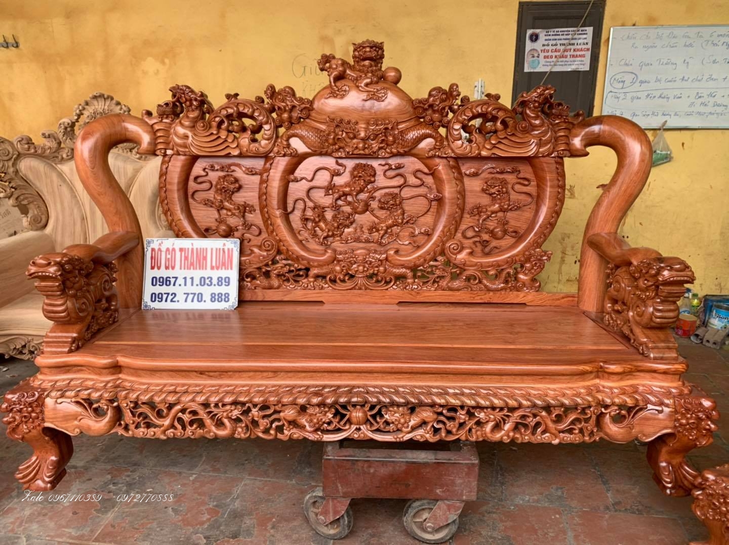 Bộ Ghế Nghê Bảo Đỉnh,Kệ Tivi,Đồng Hồ Gỗ Hương -;,