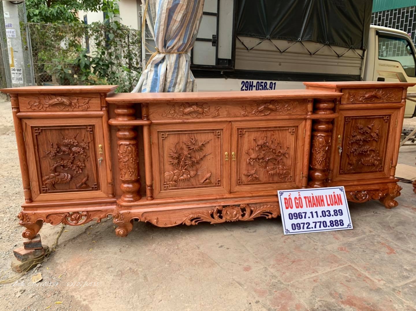 Bộ Ghế Nghê Bảo Đỉnh,Kệ Tivi,Đồng Hồ Gỗ Hương .-,