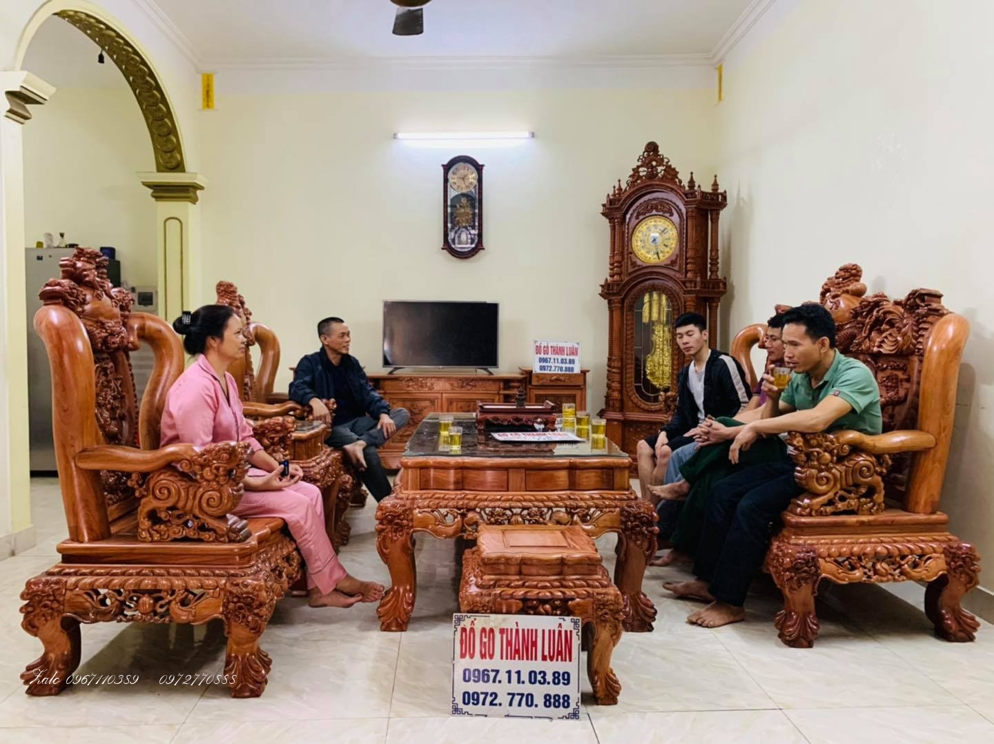Bộ Ghế Nghê Bảo Đỉnh,Kệ Tivi,Đồng Hồ Gỗ Hương :.,