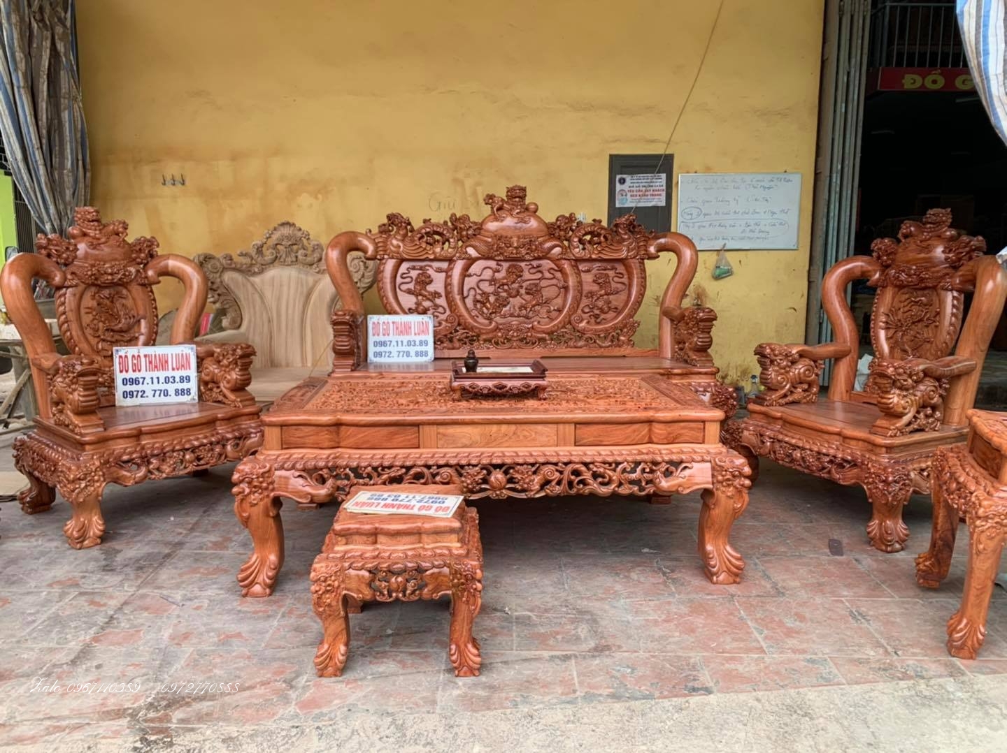 Bộ Ghế Nghê Bảo Đỉnh,Kệ Tivi,Đồng Hồ Gỗ Hươngg