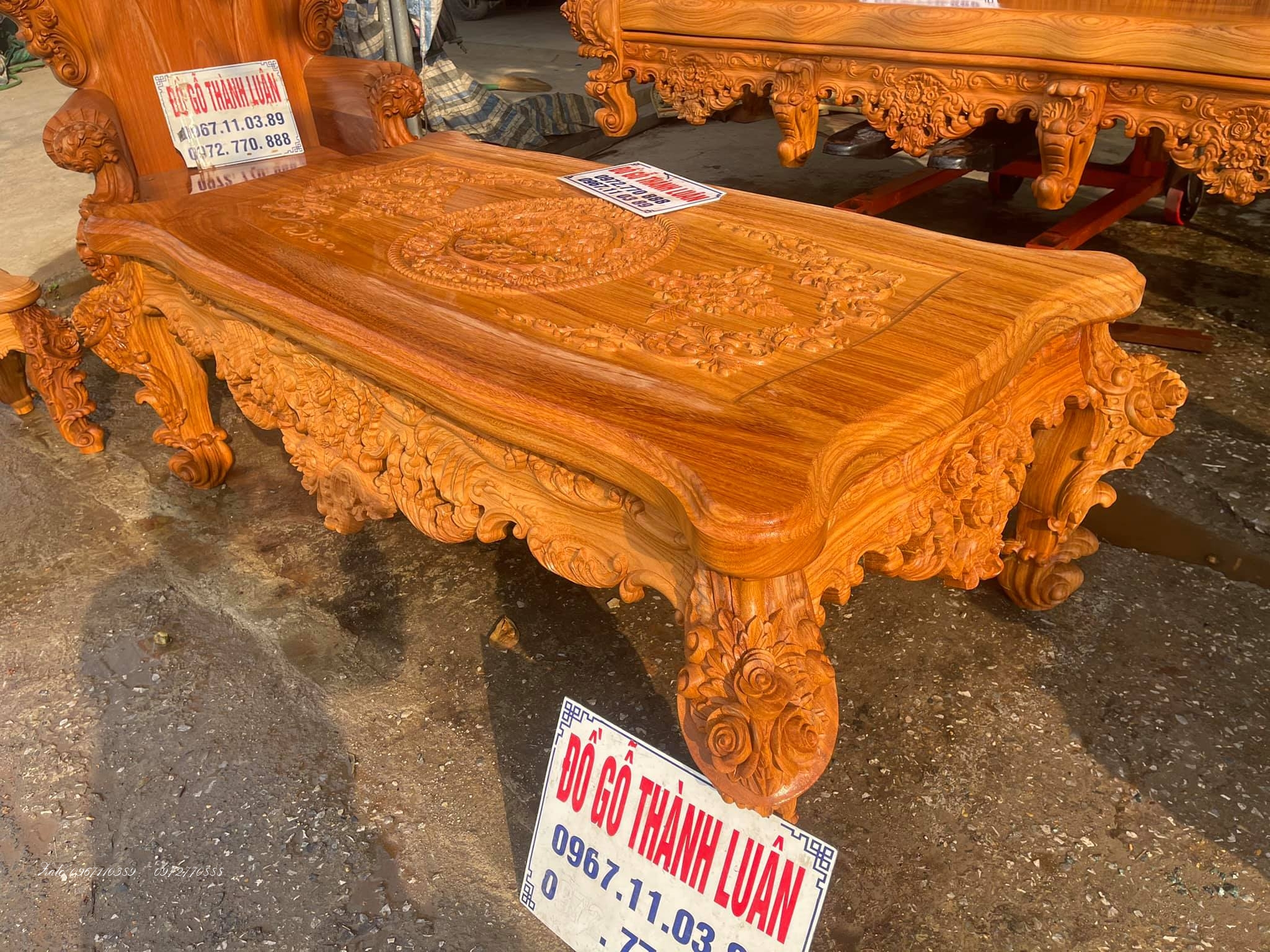 Bộ Ghế Hoàng Gia Gỗ.