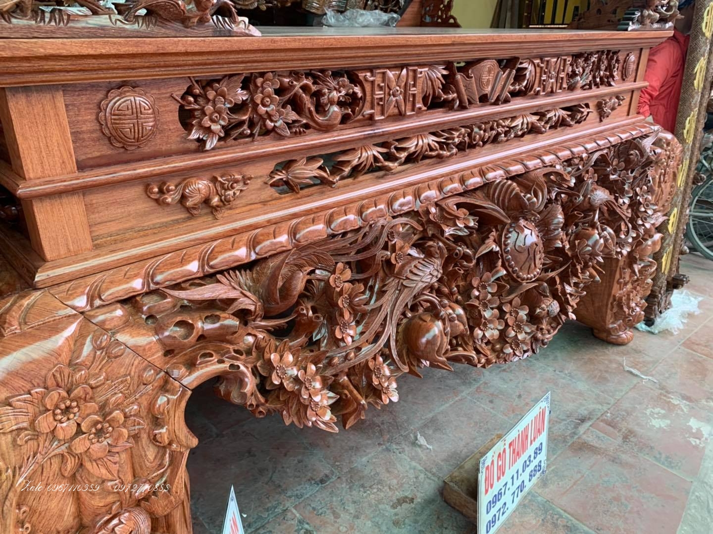 SẬP THỜ KHỦNG ĐỤC MAI ĐIỂU,