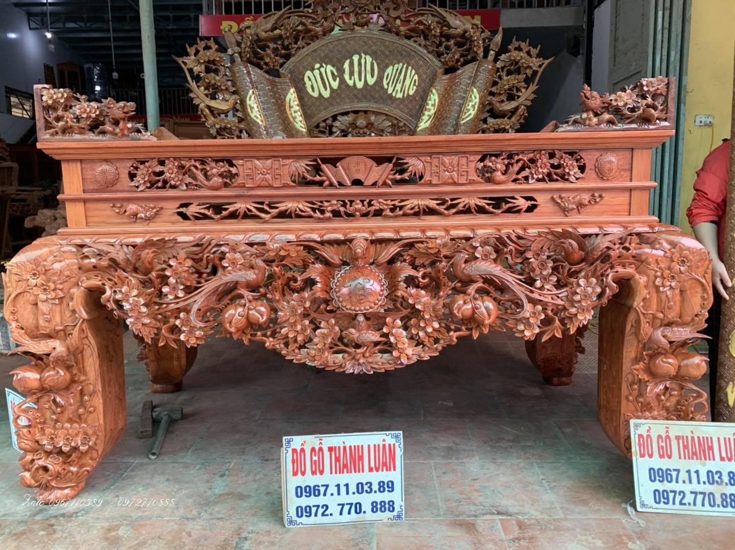 SẬP THỜ KHỦNG ĐỤC MAI ĐIỂU,.;