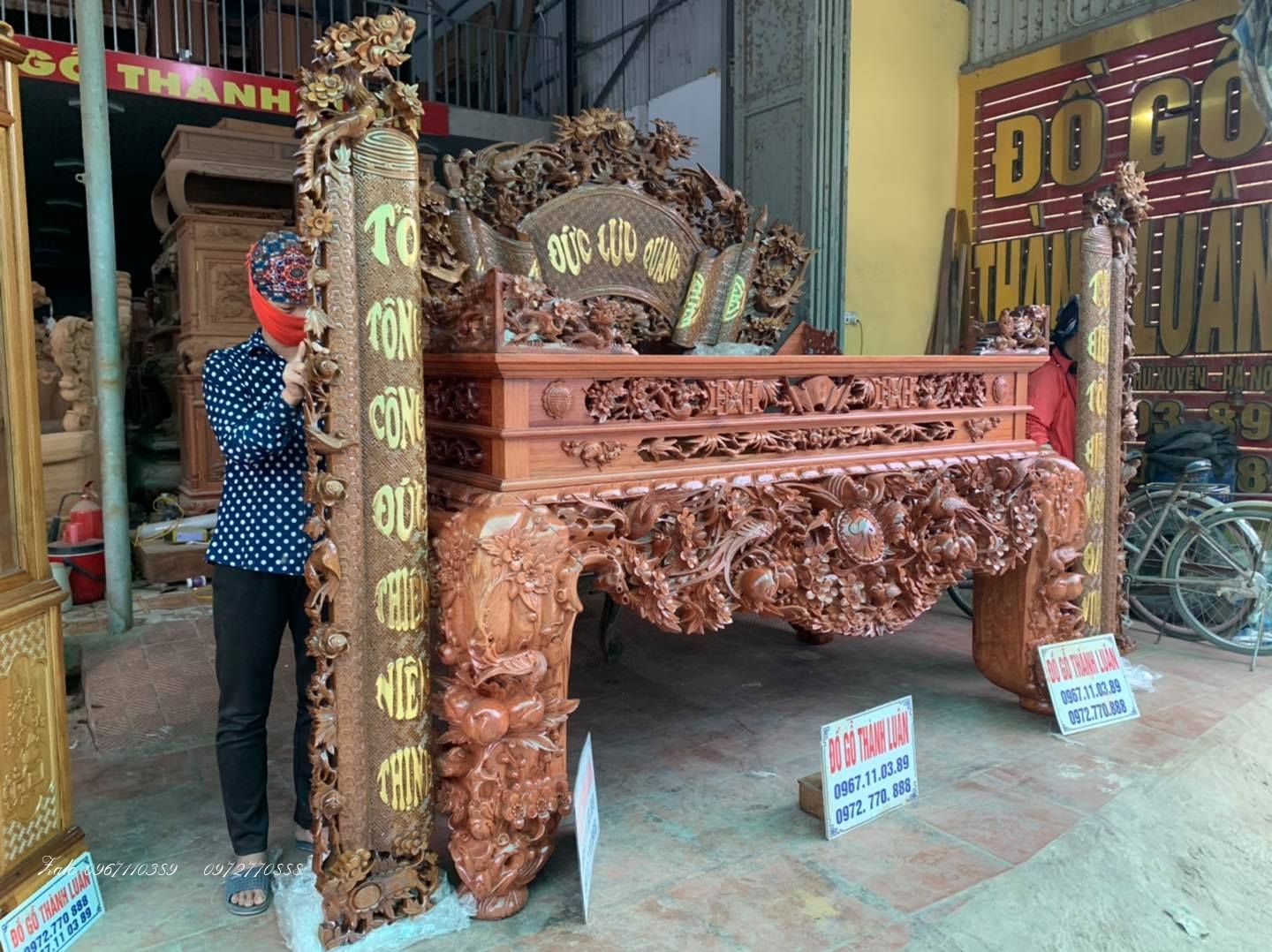 SẬP THỜ KHỦNG ĐỤC MAI ĐIỂU.